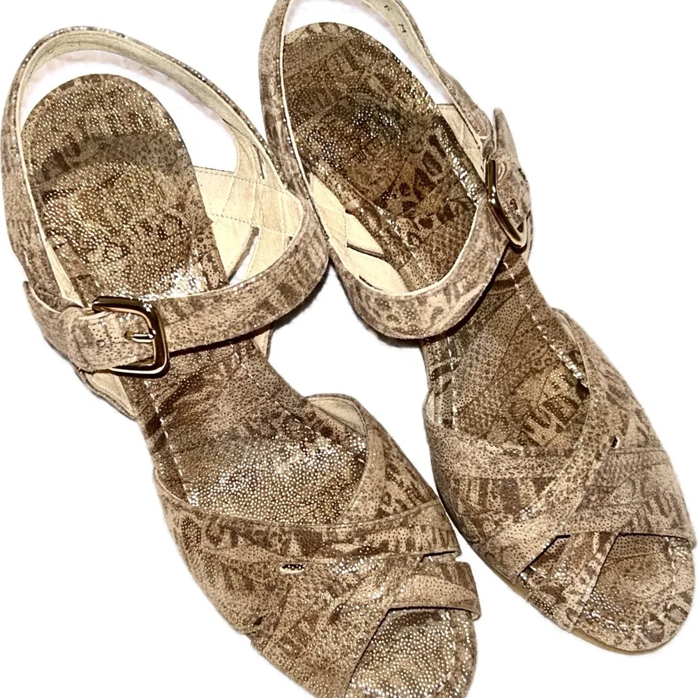Stuart Weitzman Textured Brown & Gold Metallic Animal Print Wedges NWOT